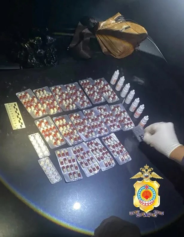 ️В Элисте задержали двоих подозреваемых в незаконном обороте наркотиков