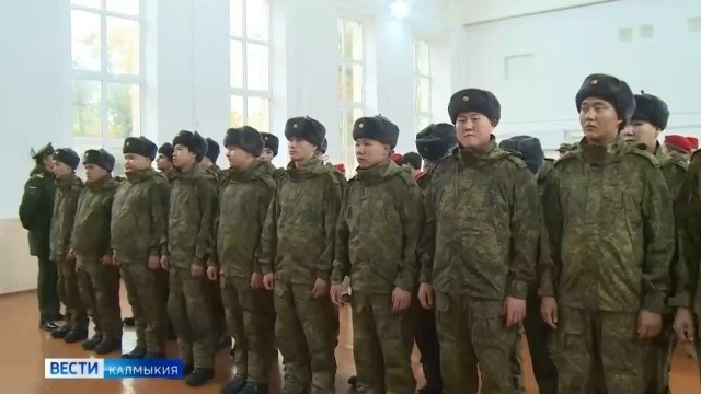 С сегодняшнего дня в стране начался осенний призыв