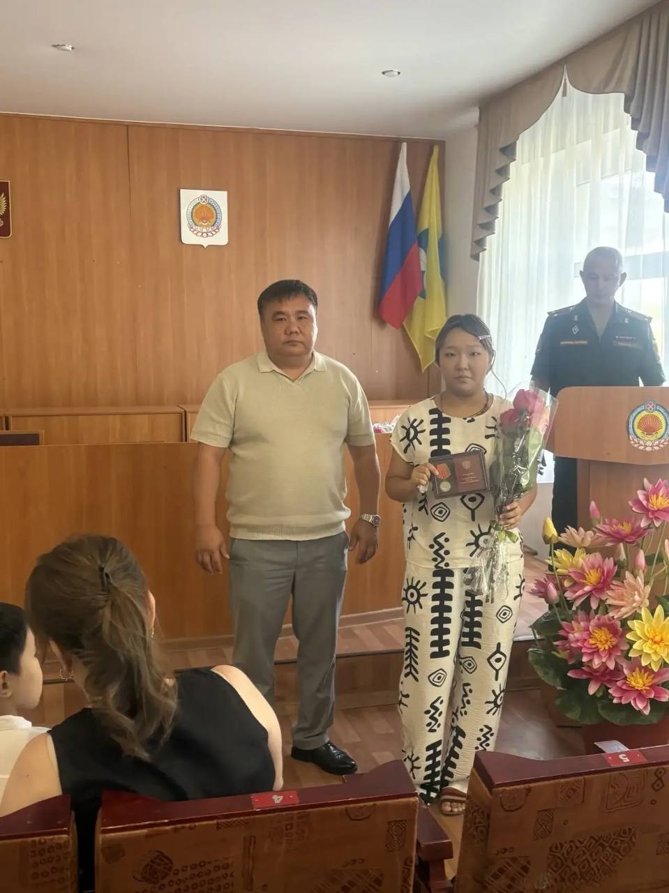 В Яшкульском районе семьям погибших бойцов вручили государственные награды