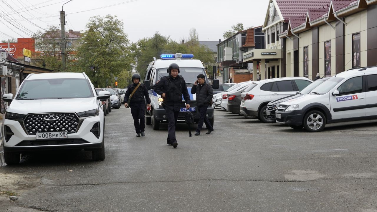 В ГТРК  Калмыкия сегодня прошли учения по охране телерадиокомпании и действиям коллектива в случае угрозы совершения терракта