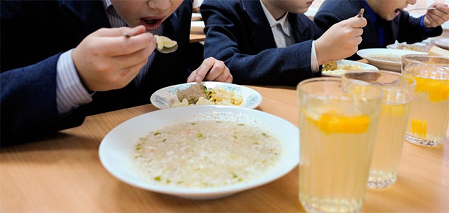 Роспотребнадзор открыл Всероссийскую горячую линию по вопросам организации питания в школах