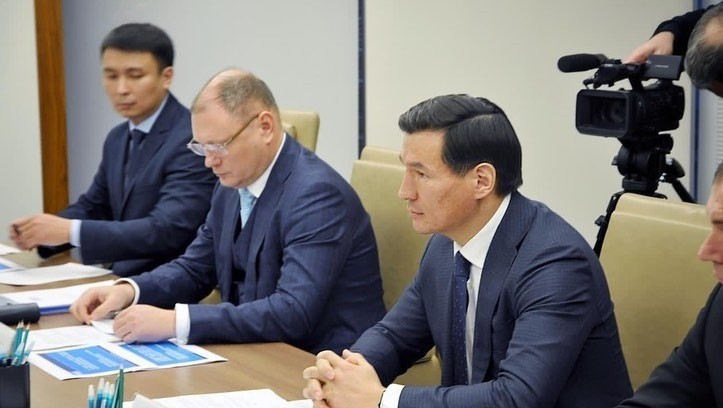 Глава Калмыкии и генеральный директор «Газпром межрегионгаз»  обсудили вопросы сотрудничества