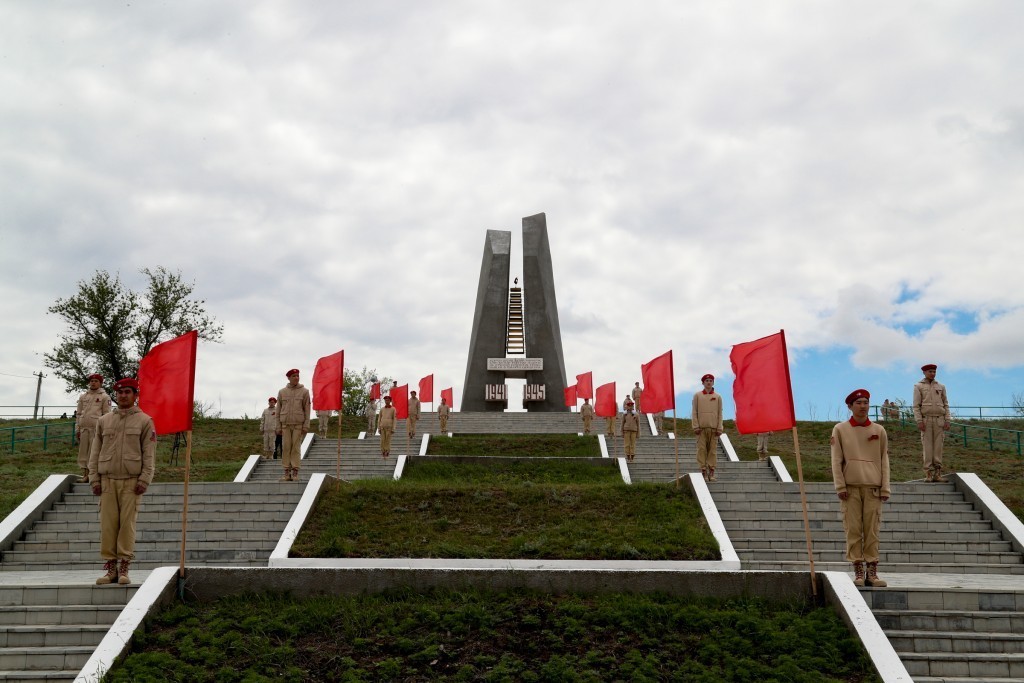Сегодня на Мемориальном комплексе воинам 28-й Армии в Хулхуте состоится  митинг памяти