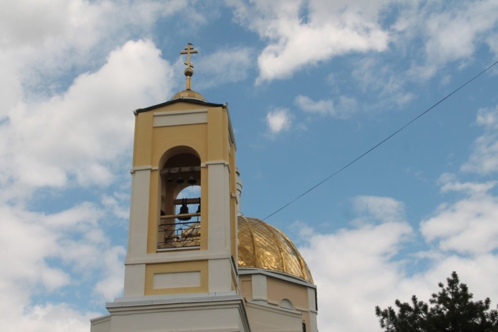 Сегодня в храме преподобного Сергия Радонежского ждут верующих, желающих поклониться Матроне Московской