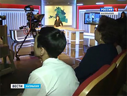 Клуб юных журналистов Элистинского лицея провел занятия в ГТРК "Калмыкия"