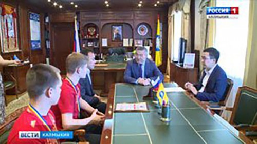 Алексей Орлов встретился с юными спортсменами