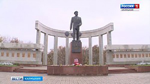 Басану Бадьминовичу Городовикову отмечается 107 годовщина