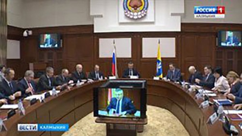 Глава Калмыкии провел очередное заседание антитеррористической комиссии