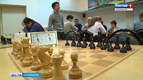 В Элисте стартовал республиканский турнир по шахматам