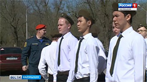 Десятиклассников готовят к службе в рядах Вооруженных сил России