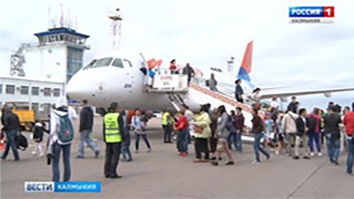 Первые пассажиры "Азимута" прибыли в аэропорт Элисты
