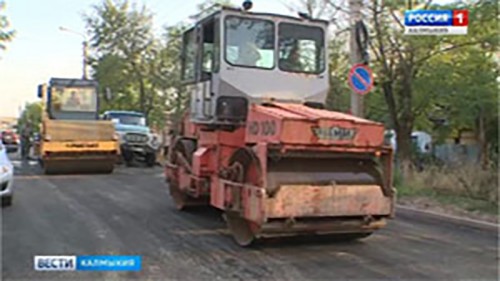 Масштабная реконструкция дорог в Элисте будет продолжена