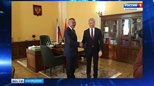 Глава Калмыкии встретился с министром спорта