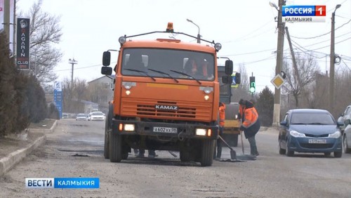 Калмыкия переходит к этапу реализации национального проекта безопасных дорог
