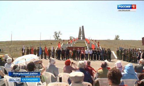 На Мемориальном комплексе воинам 28-армии прошел торжественный митинг