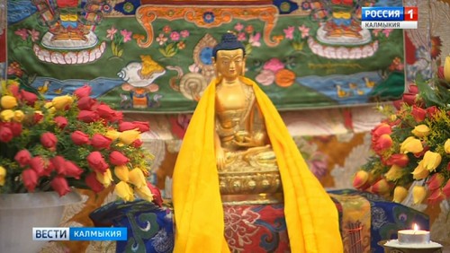 В Калмыкии помолились за здоровье Его Святейшества Далай-ламы