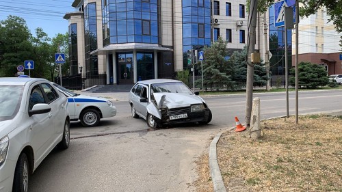 В Элисте произошло дорожно-транспортное происшествие