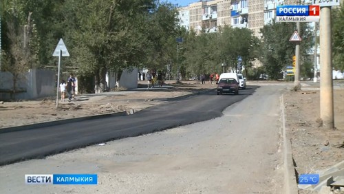 В Элисте продолжается ремонт дорог