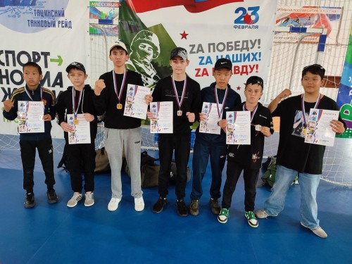 Калмыцкие спортсмены вернулись с победами с открытого межрегионального турнира по боксу
