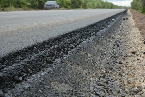 В Калмыкии после вмешательства прокуратуры обустроена автомобильная дорога местного значения