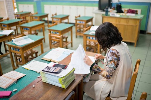 Сегодня все поздравления адресованы тем, кого мы считаем своими наставниками