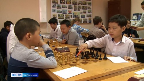 Сегодня в Элисте состоится турнир по быстрым шахматам.