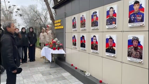 В Лаганском районе состоялось открытие памятной стелы «Бессмертен ваш подвиг на все времена».
