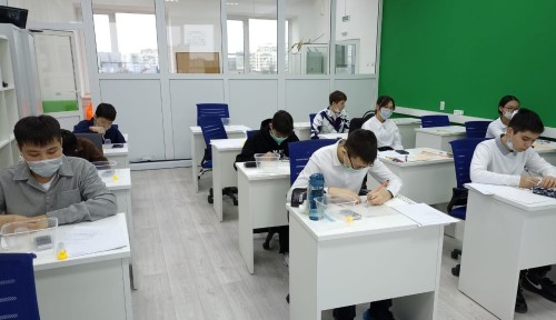 Сегодня в Калмыкии в Центре развития одарённых детей проходит региональный этап всероссийской олимпиады по физике.