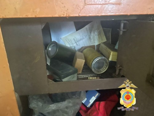 В Калмыкии житель Октябрьского района будет привлечен к ответственности за незаконное хранение взрывчатых веществ и боеприпасов.