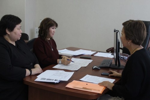 В Калмыкии стартовала подготовка к проведению государственной итоговой аттестации (ГИА). Республиканское родительское собрание, посвященное вопросам организации и проведения ГИА для среднего и основного общего образования, прошло в режиме видео-конференц-