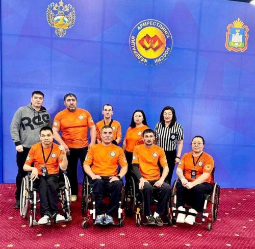Калмыцкие параспортсмены завоевали 6 медалей на Чемпионате России по армрестлингу.