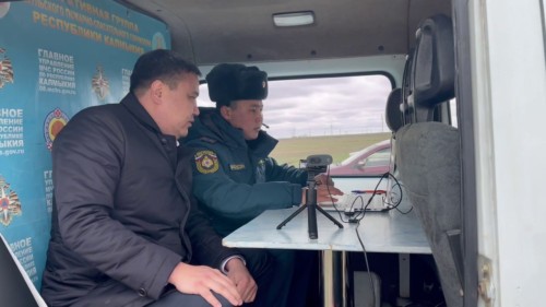 В Калмыкии состоялись командно-штабные учения с органами управления и силами единой государственной системы предупреждения и ликвидации чрезвычайных ситуаций.