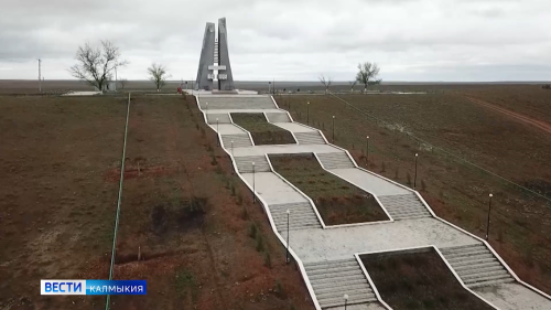 Благоустройство Мемориала воинам 28 Армии в Яшкульском районе в разгаре