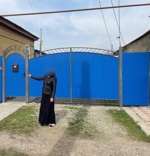 В Приютненском районе 27-летняя местная жительница получила условный срок за кражу ювелирных изделий на 400 тыс. рублей