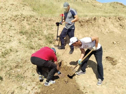 Калмыцкие поисковики организовали поисковую разведку в Целинном районе.
