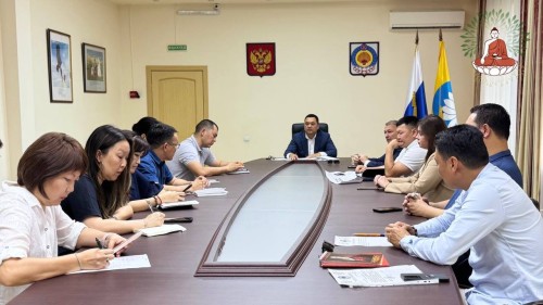 Сегодня в Элисту прибыла рабочая группа Фонда Росконгресс и Фонда содействия буддийскому образованию и исследованиям.