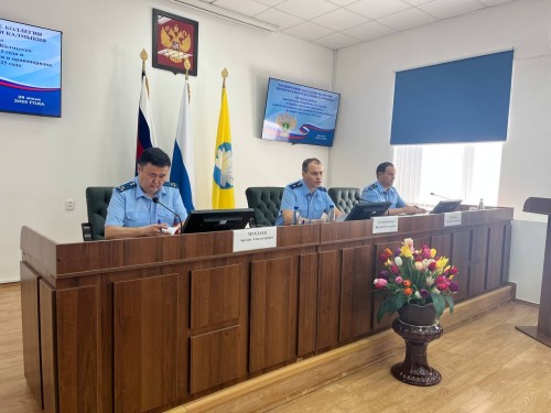 Органы прокуратуры Республики Калмыкия подвели итоги работы за первое полугодие и определили задачи по повышению эффективности надзора на второе полугодие.