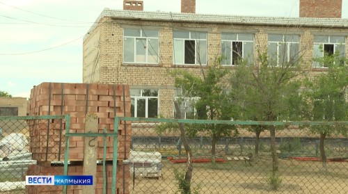 Капитальный ремонт Адыковской школы им. Г. Мергульчиева на завершающей стадии.
