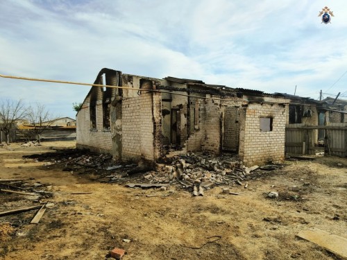 В Октябрьском районе в пожаре погиб местный житель.