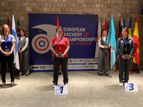 Спортсменка из Калмыкии Людмила Курнеева завоевала бронзу на Чемпионате Европы в Сербии.