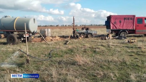 В селе Воробьёвка Приютненского района появилась новая скважина — вторая по счёту.
