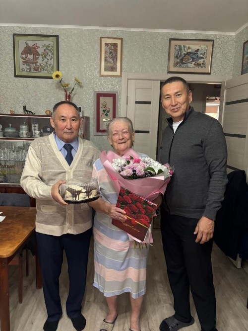 Сегодня свой 90-летний юбилей празднует ветеран службы Галина Храмцова.