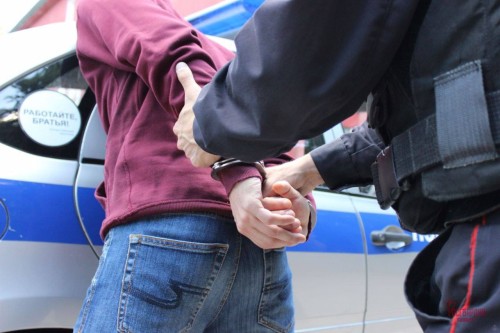 В Калмыкии задержан мужчина, напавший на женщину в магазине.