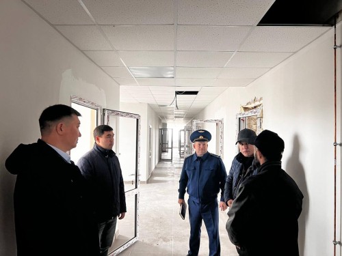 В Калмыкии продолжается ремонт Юстинской районной больницы.