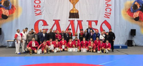 Самбисты из Калмыкии одержали победу на всероссийском турнире.