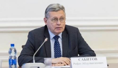 Рифат Сабитов прокомментировал новые правила для банков и клиентов: «Это реакция на масштабное мошенничество»