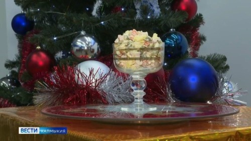 Оливье и «шуба» возглавили парадоксальный хит-парад новогоднего стола