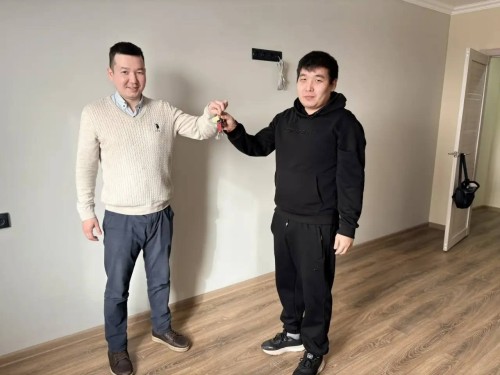 Трое жителей Калмыкии получили своё жильё.