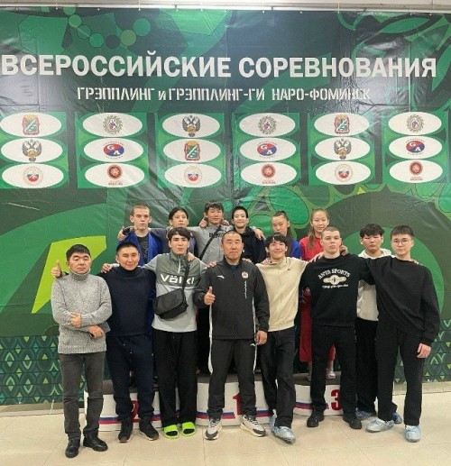 Четверо калмыцких спортсменов завоевали путёвки на чемпионат и первенство Европы по грэпплингу.