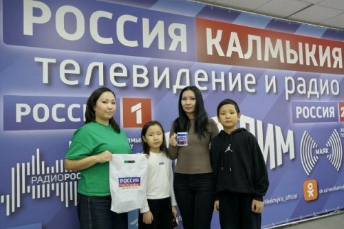 Наши подарки для победителей конкурса блинов и борцоков продолжают находить своих героев!